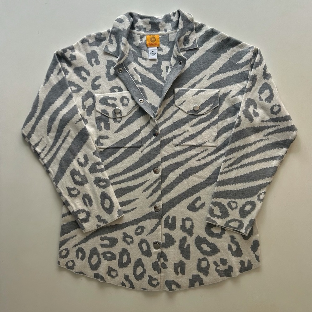 Ruby Rd Cream Gray Animal Print Shacket Zebra Leopard Snap Button Size M